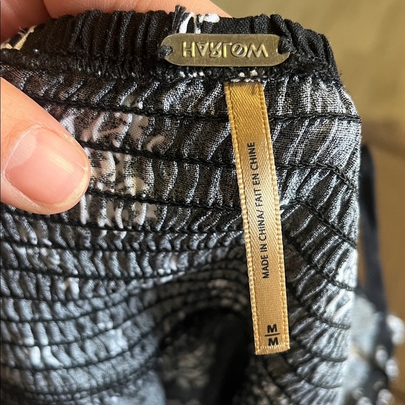 Chic Black and White Patterned Dress - Picture 2 of 2